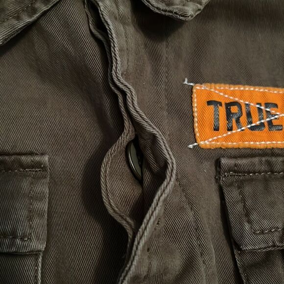 True Religion Kids Military Green Distressed Camouflage Sleeves Print Jacket - Picture 6 of 11